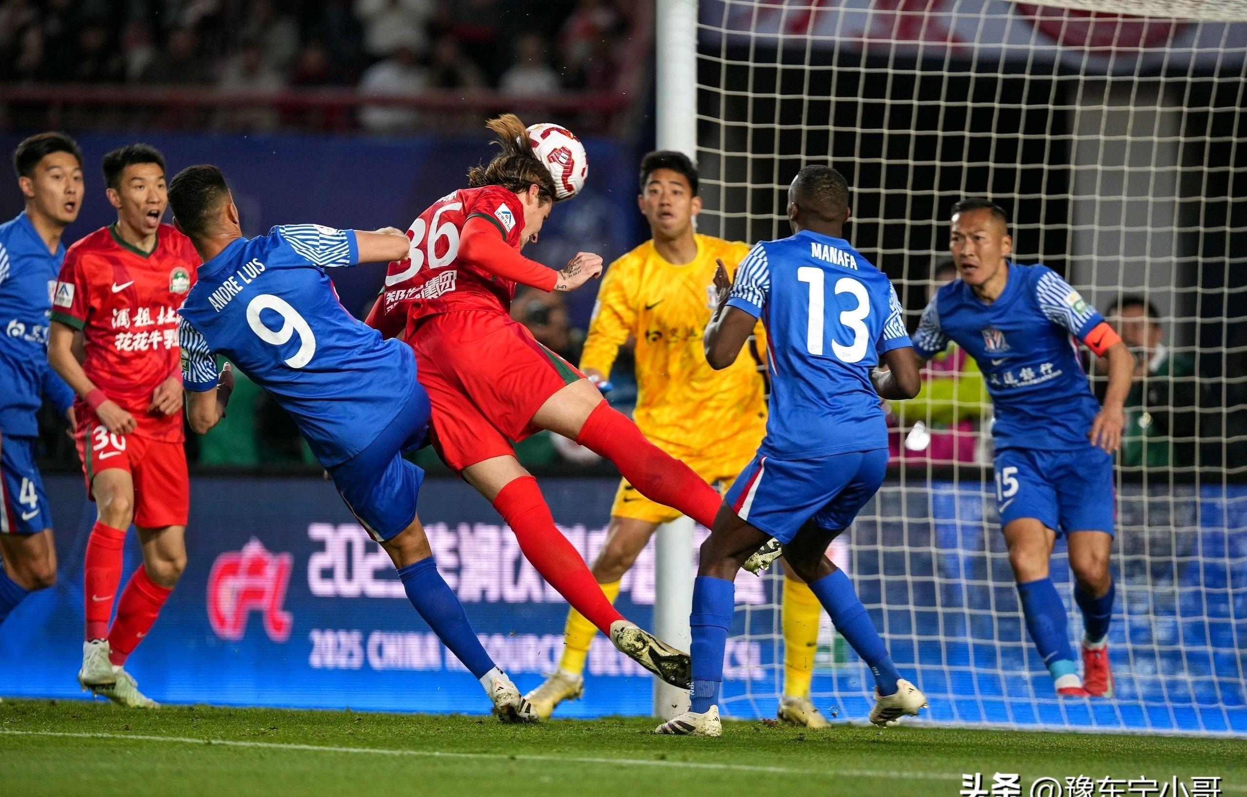 职业足球联赛关键战事现新进展的简单介绍