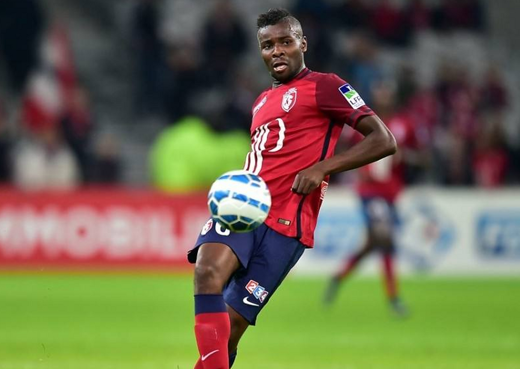 包含里尔客场逼平尼斯,保持国内不败的词条 包含里尔客场逼平尼斯,保持国内不败的词条